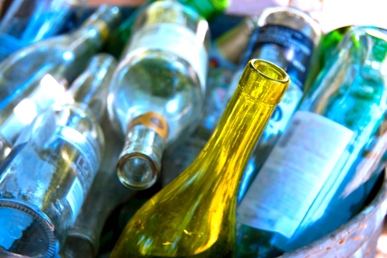 Sistema na Alemanha troca garrafas recicláveis por dinheiro