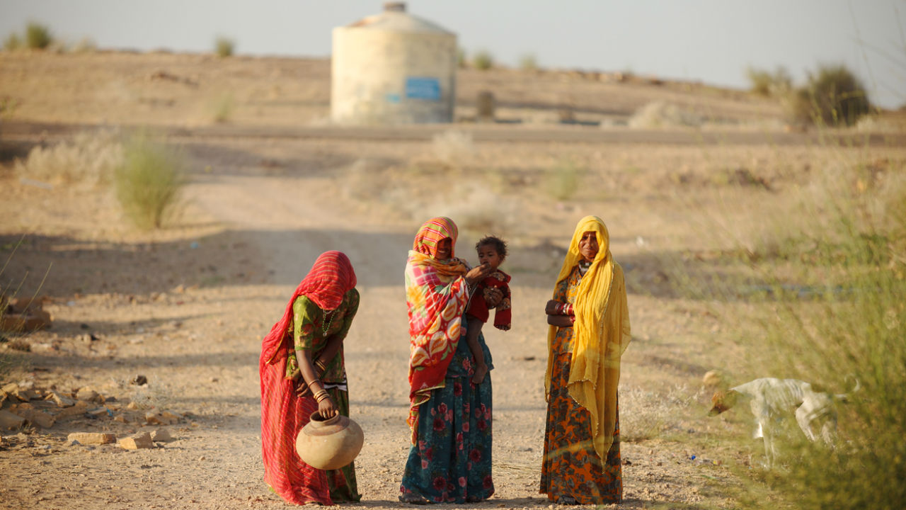 Mulheres sofrem mais com falta de acesso à água, diz Unicef